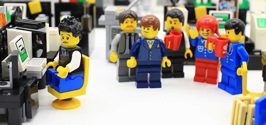 5 کاری که شما را در محیط کار مطرود می کند 5 کاری که شما را در محیط کار مطرود می کند