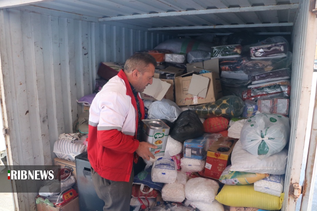 ارسال هشتمین محموله کمکهای امدادی خراسان جنوبی به سیستان و بلوچستان ارسال هشتمین محموله کمکهای امدادی خراسان جنوبی به سیستان و بلوچستان