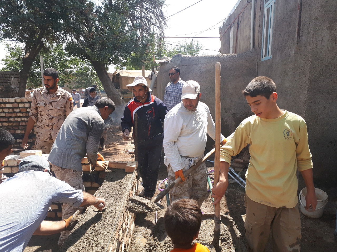 ساخت واحد مسکونی برای یک خانواده نیازمند در نیشابور