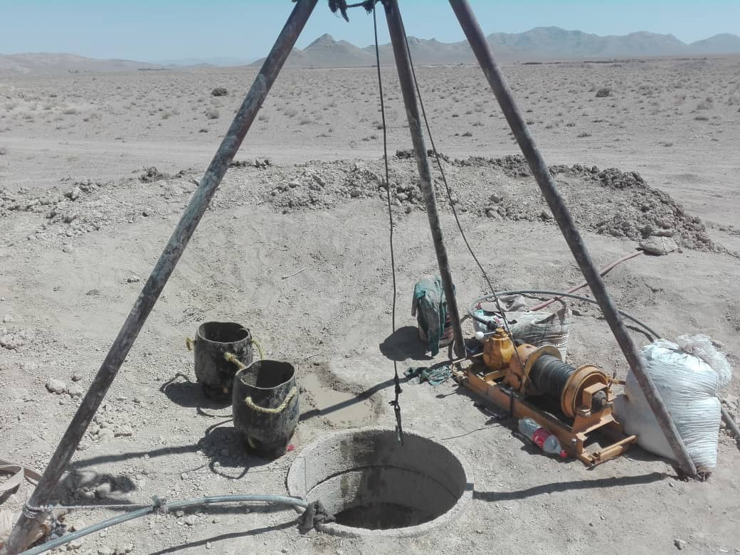 لایروبی و احیای دو قنات در شهر بهمن