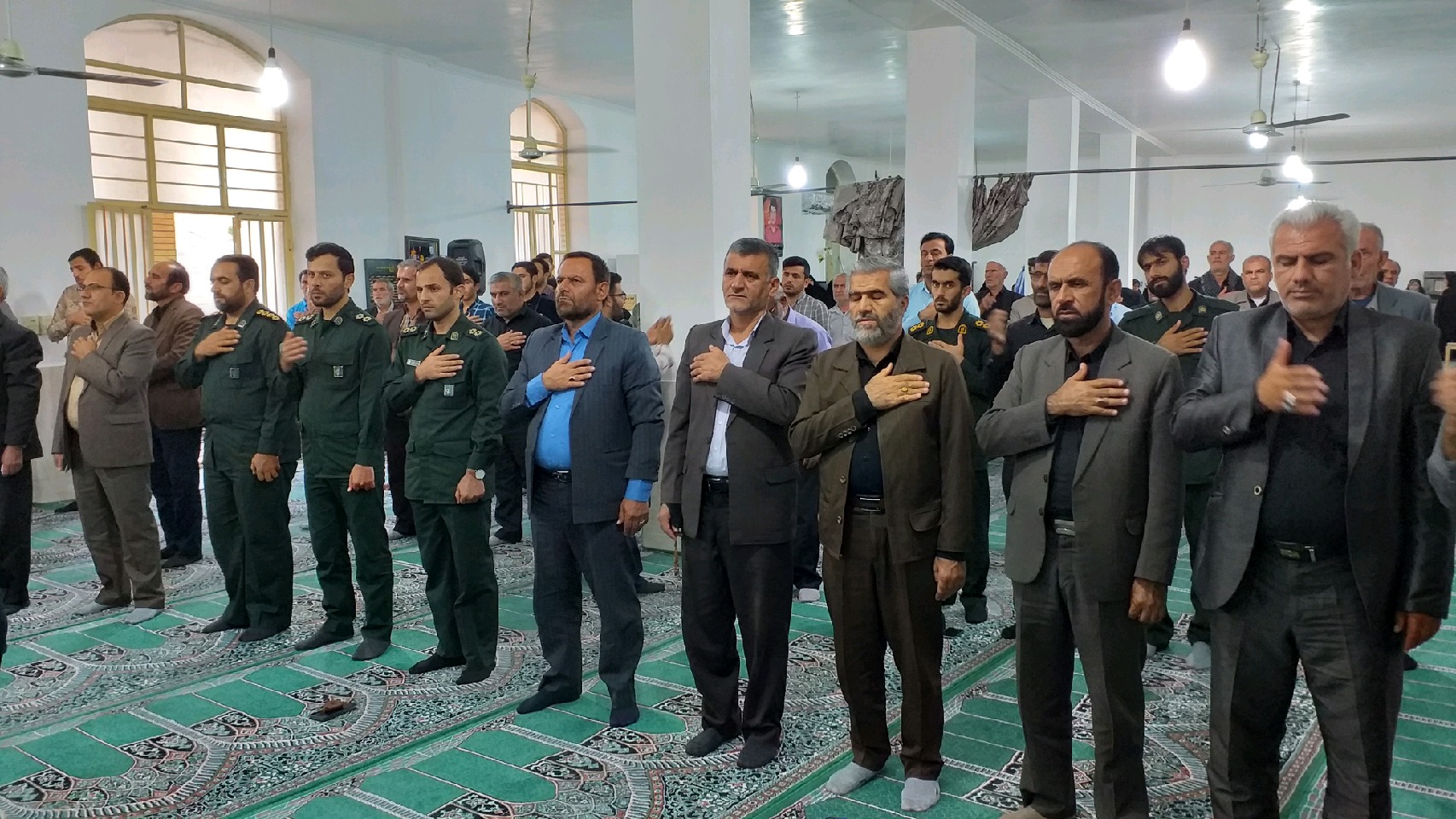 یادواره شهدا با عنوان آبروی محله در لنده