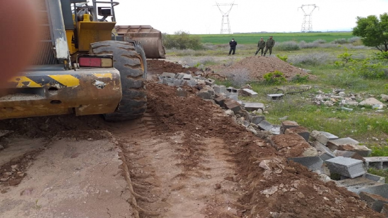 تخریب یک بنای غیر مجاز در آبیک