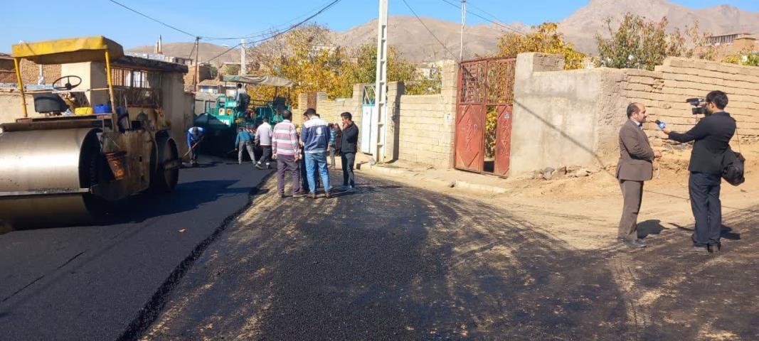 اجرای ۱۲ هزار تن آسفالت در معابر روستا‌های تویسرکان