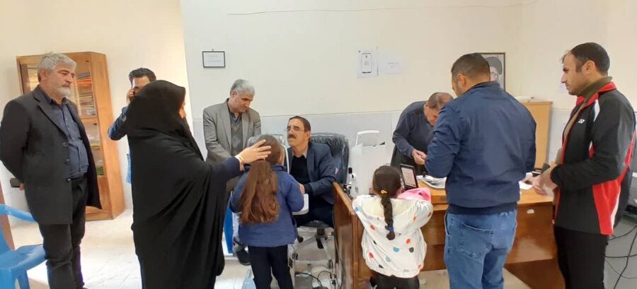 بررسی روند طرح پیشگیری از تنبلی چشم در تکاب