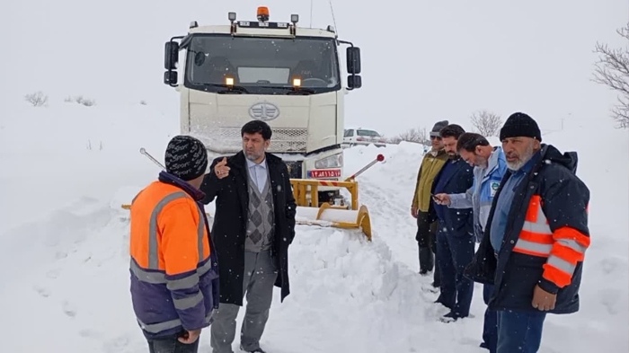 بازدید استاندار از روستاهای شهرستان جعفرآباد و کهک