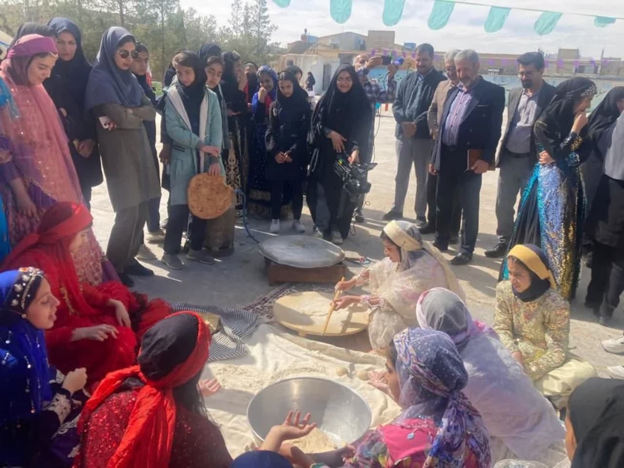 برگزاری جشنواره فرهنگ بومی - محلی توسط دانش آموزان شهرستان خاتم