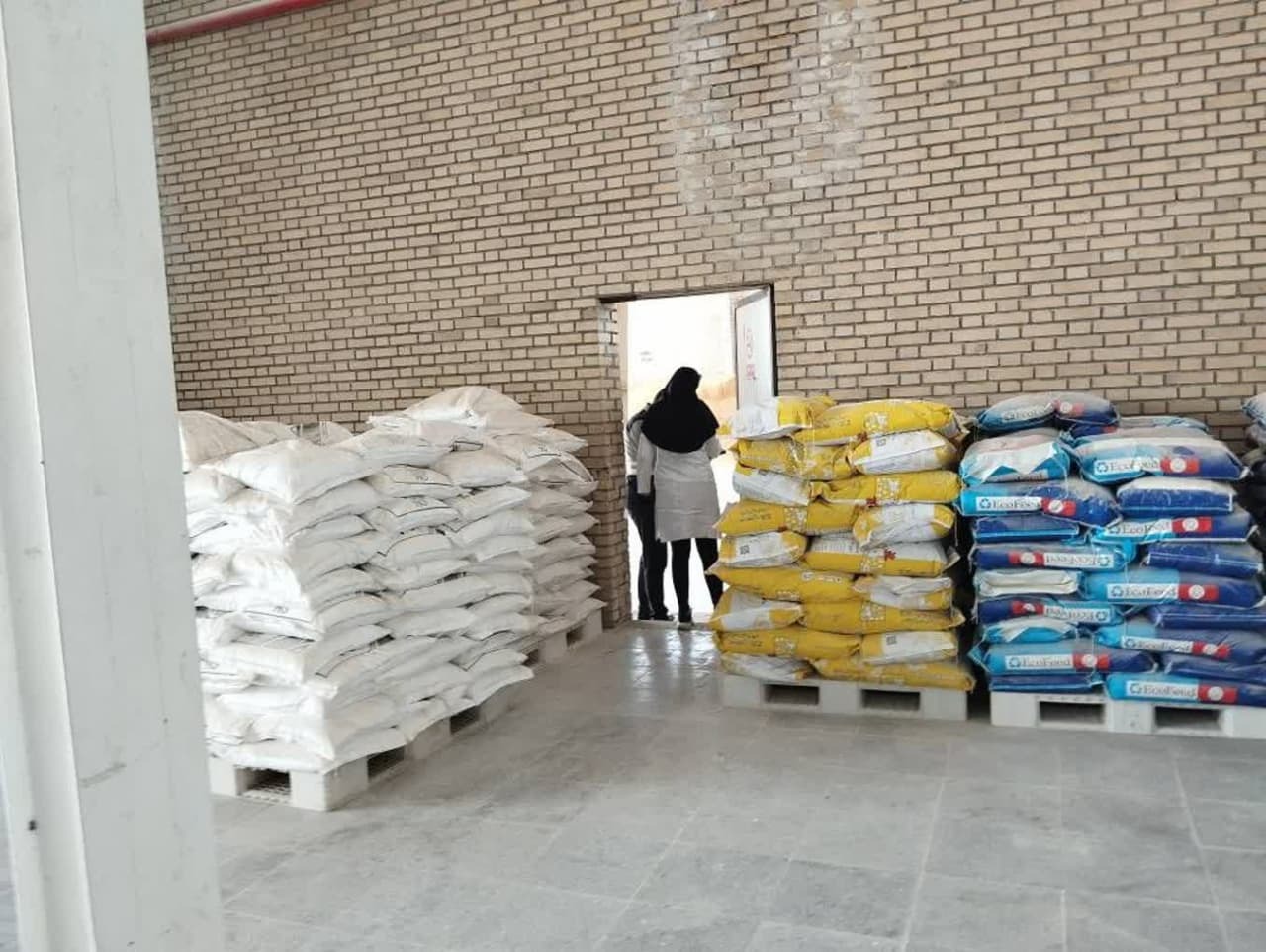 توقیف ۲۵ تن مکمل خوراک طیور فاقد مجوز در فاروج توقیف ۲۵ تن مکمل خوراک طیور فاقد مجوز در فاروج