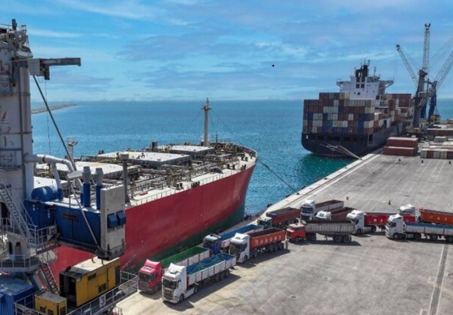 تاکید استاندار سیستان و بلوچستان بر استفاده حداکثری از ظرفیتهای مرزی تاکید استاندار سیستان و بلوچستان بر استفاده حداکثری از ظرفیتهای مرزی