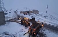 بارش برف در گردنه‌های استان قزوین 