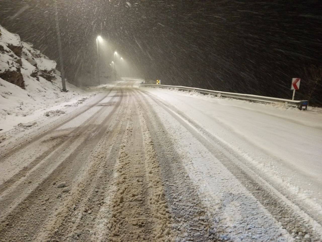 آغاز بارش برف در محور‌های شمالی و تداوم بارش پراکنده در جنوب آذربایجان غربی