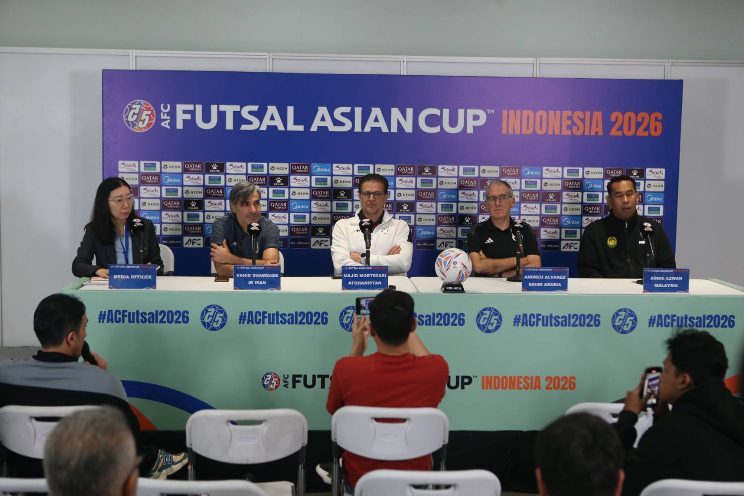 انتقاد شمسایی از شرایط برگزاری جام ملتهای فوتسال آسیا انتقاد شمسایی از شرایط برگزاری جام ملتهای فوتسال آسیا