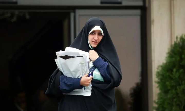 تصویب صدور گواهینامه موتورسواری زنان تصویب صدور گواهینامه موتورسواری زنان