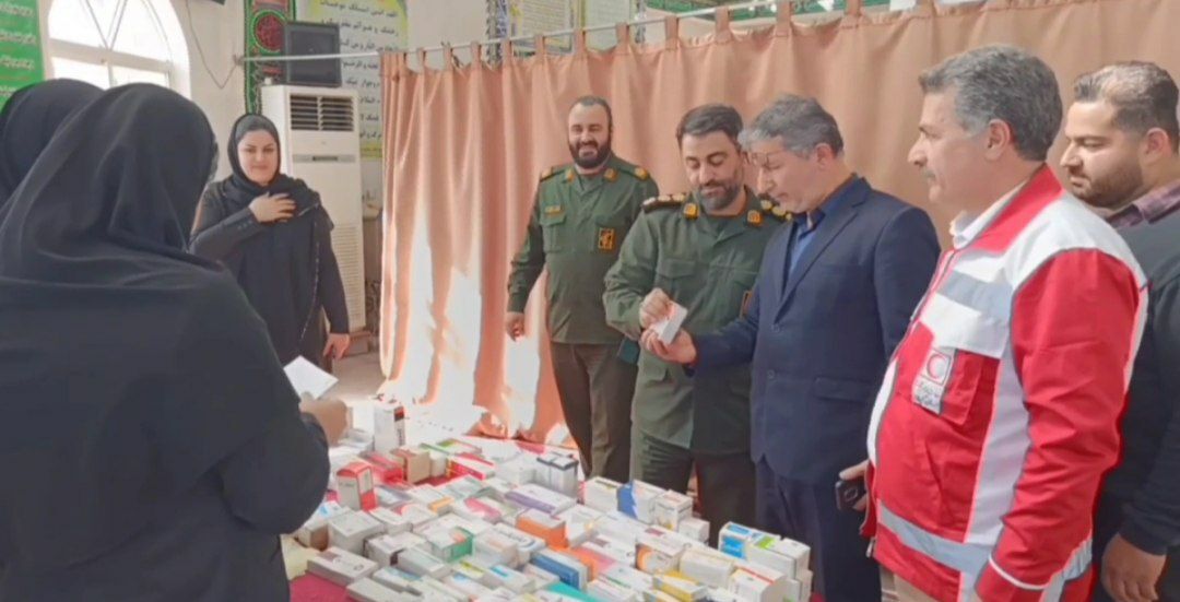 معاینه رایگان ۹۲ نفر از اهالی مسکن مهر صومعهسرا معاینه رایگان ۹۲ نفر از اهالی مسکن مهر صومعهسرا