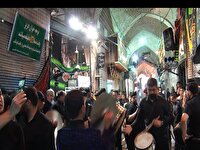 حرکت دستجات عزاداری محله عالی قاپو در بازار