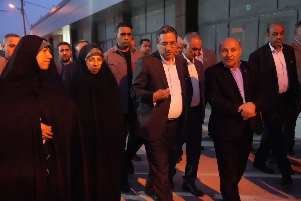 بازدید استاندار آذربایجان‌غربی و اعضای کمیسیون بهداشت مجلس از بازارچه ساری‌سو