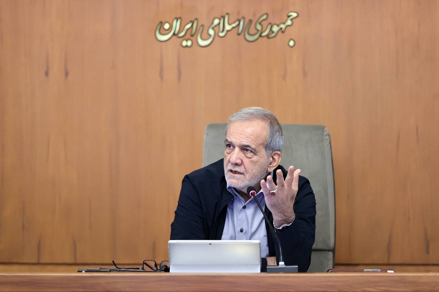 نیروهای علمی از حضور در مراکز تخصصی محروم نشوند نیروهای علمی از حضور در مراکز تخصصی محروم نشوند