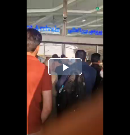 اختلال در اتوماتیک، علت تأخیر ورود مسافران پرواز نجف به سالن فرودگاه مشهد