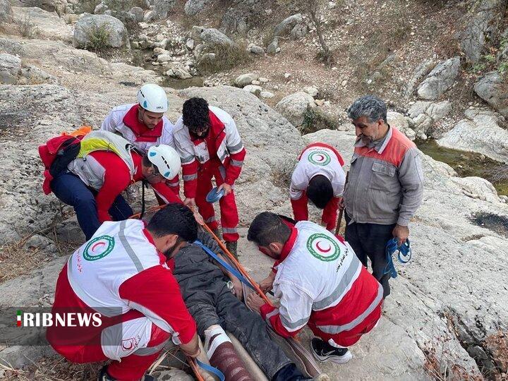 امدادگران هلال‌احمر مرد ۵۴ ساله را در ارتفاعات چخماخلو نجات دادند