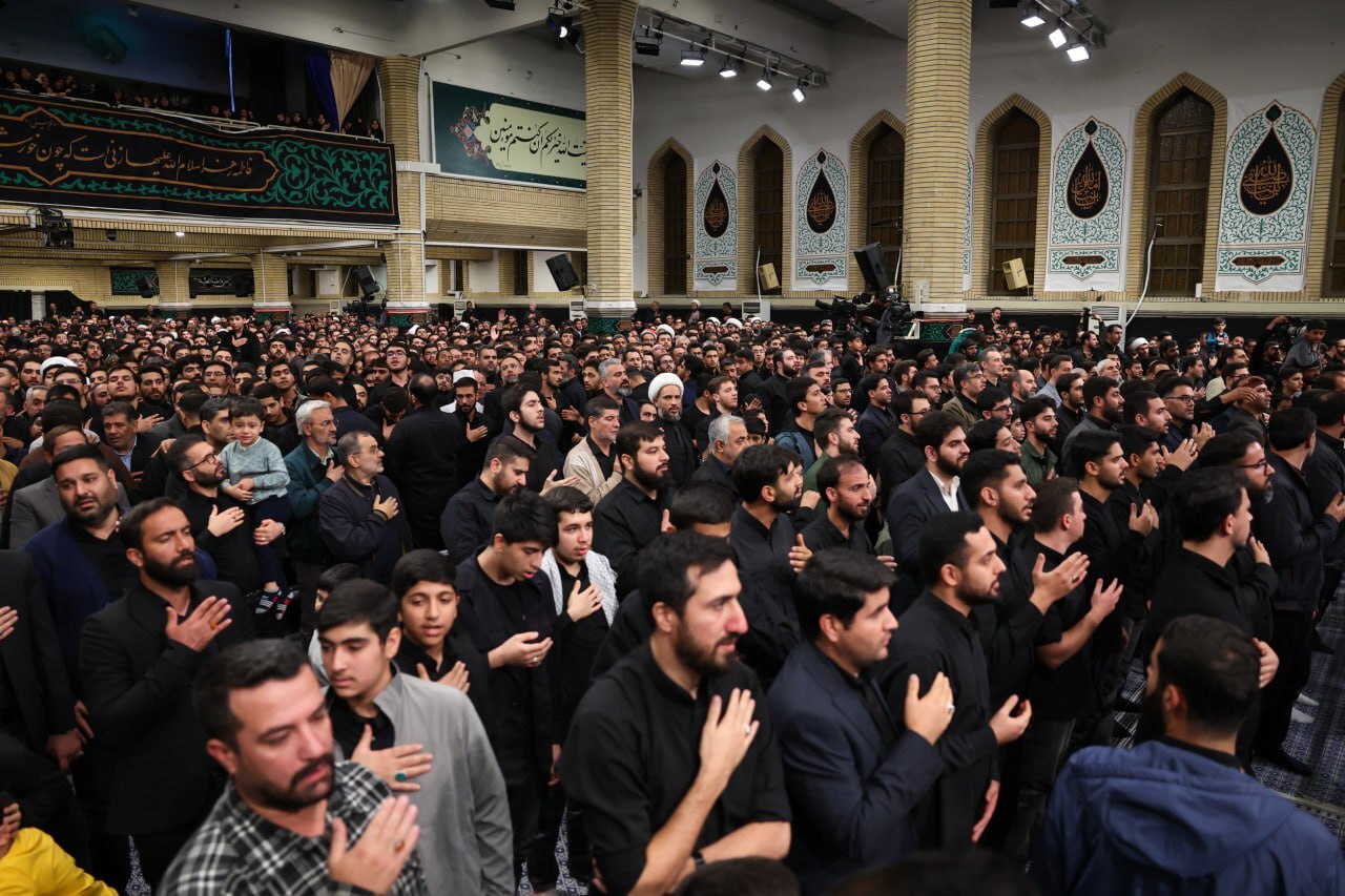 عزاداری ایام شهادت حضرت زهرا(س) با حضور رهبر انقلاب