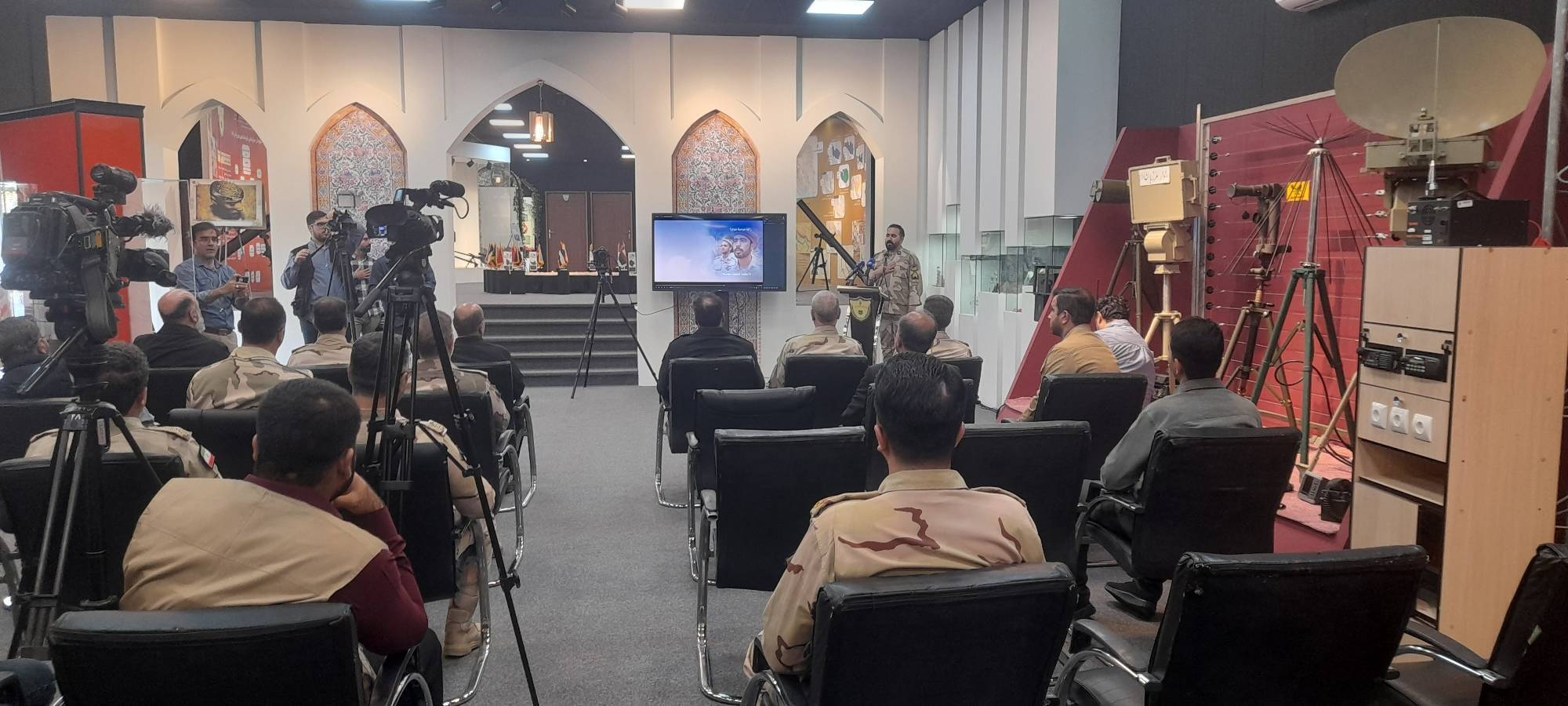 **ادامه ساخت مجموعه تلویزیونی مستند «درخت ابدی» **ادامه ساخت مجموعه تلویزیونی مستند «درخت ابدی»