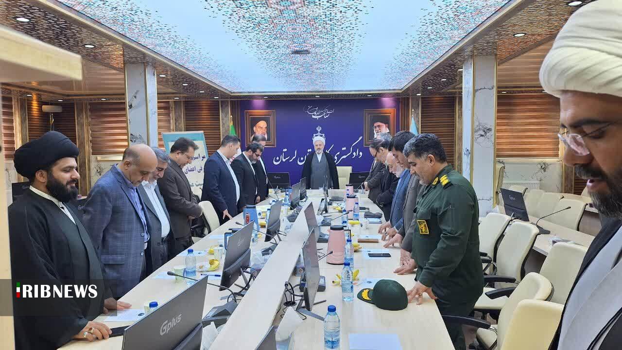 معرفی اعضای جدید هیئت منصفه مطبوعات لرستان معرفی اعضای جدید هیئت منصفه مطبوعات لرستان