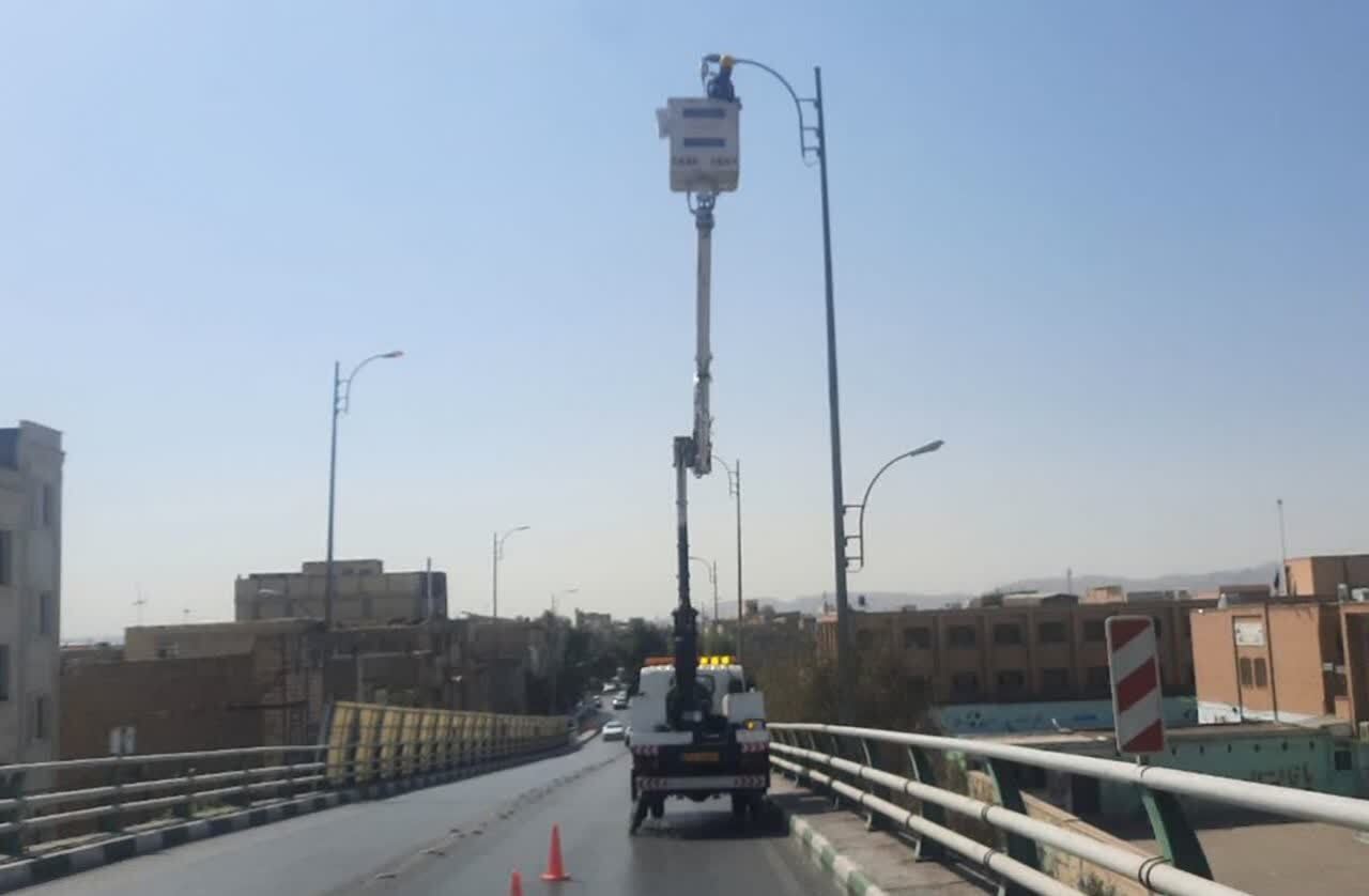 بهبود و ارتقای روشنایی معابر در قم بهبود و ارتقای روشنایی معابر در قم