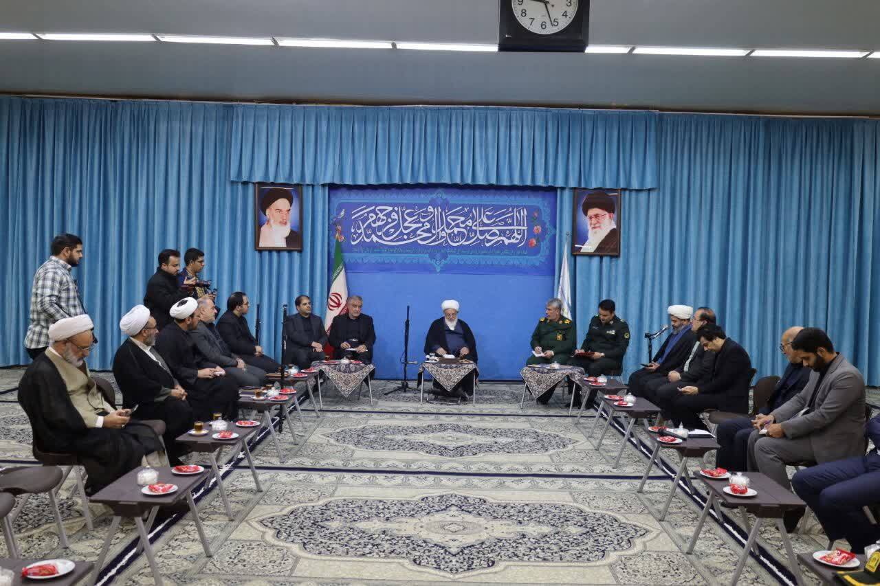 ضرورت همراهی همه دستگاهها و مردم در اجرای برنامههای عفاف و حجاب ضرورت همراهی همه دستگاهها و مردم در اجرای برنامههای عفاف و حجاب