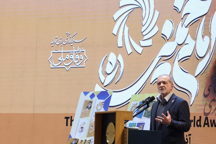 امام خمینی بارها فرمودند اگر مردم از ما رو برگردانند، از انقلاب و دین چیزی نخواهد ماند