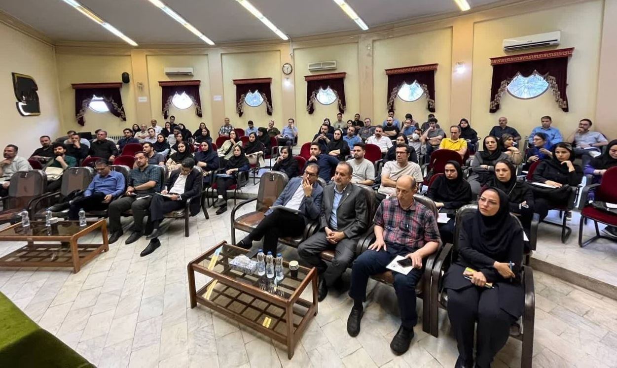 آشنایی مدیران صنایع گیلان با کاربردهای هوش مصنوعی آشنایی مدیران صنایع گیلان با کاربردهای هوش مصنوعی